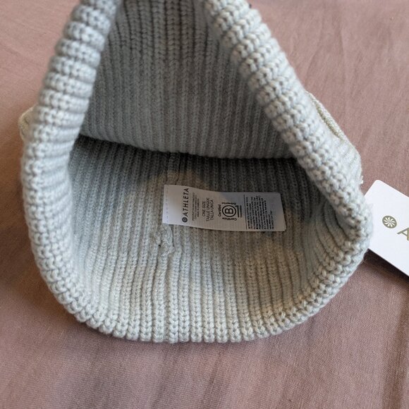 🌸 Athleta Cozy Hour Beanie in Quartz Heather Gray Color NWT - Picture 6 of 9